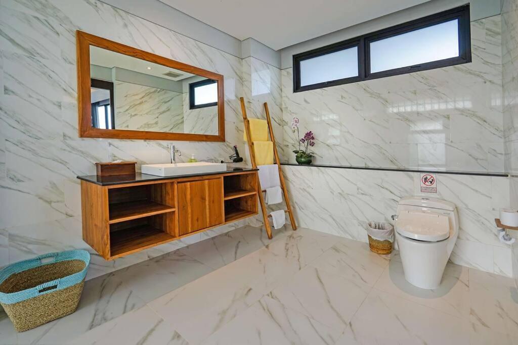 Grand Villa Uluwatu ウンガサン エクステリア 写真