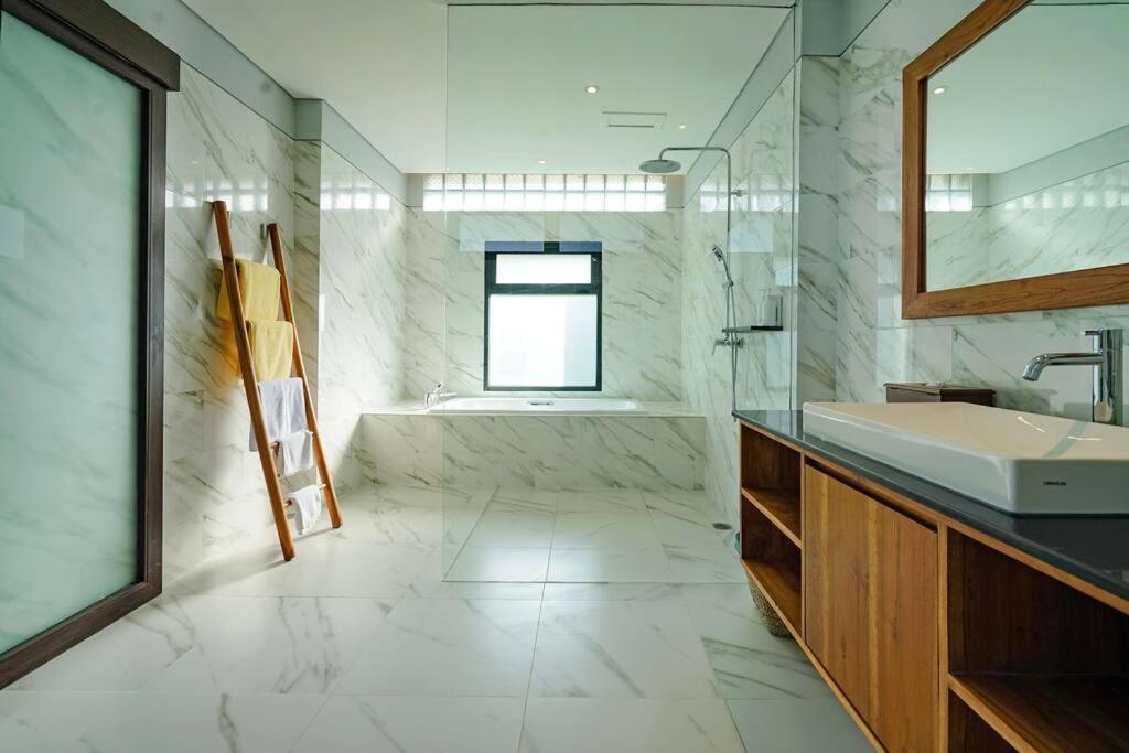 Grand Villa Uluwatu ウンガサン エクステリア 写真