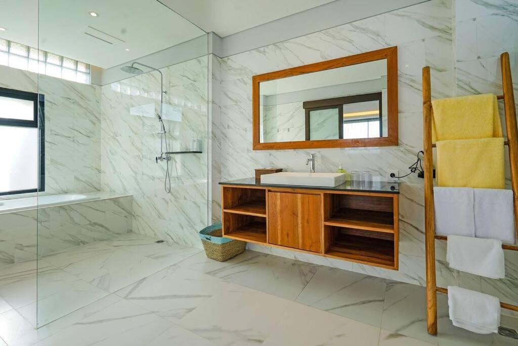 Grand Villa Uluwatu ウンガサン エクステリア 写真