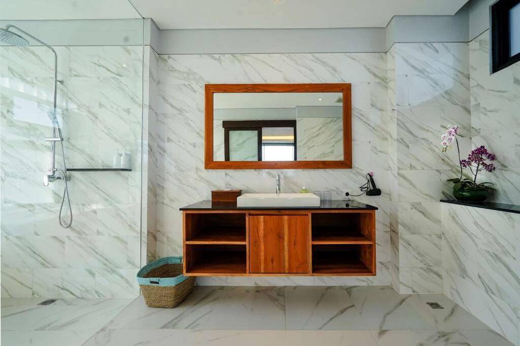 Grand Villa Uluwatu ウンガサン エクステリア 写真